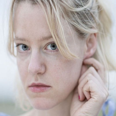Julia Zange image